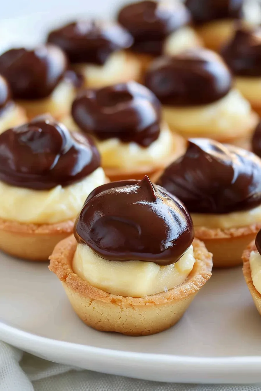 Mini Boston Cream Pie Kekse: Köstliche Kuchenrezepte im Kleinformat