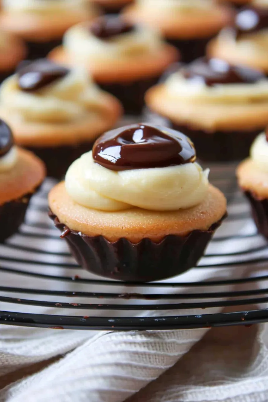 Mini Boston Cream Pie Kekse: Köstliche Kuchenrezepte im Kleinformat