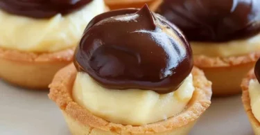 Mini Boston Cream Pie Kekse: Köstliche Kuchenrezepte im Kleinformat